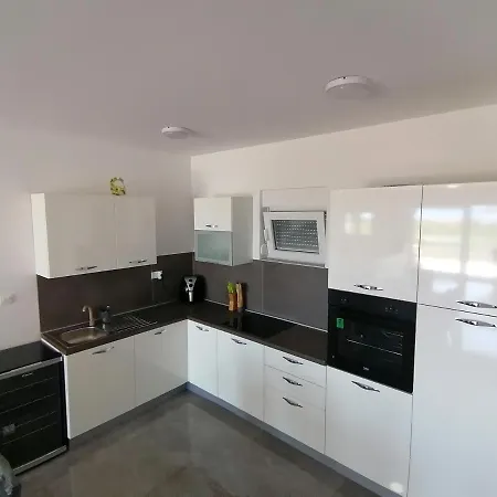 Marta 3 Bedrooms, 2 Baths And Pool Appartement *