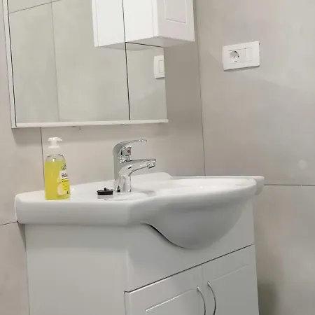 Marta 3 Bedrooms, 2 Baths And Pool Apartment *