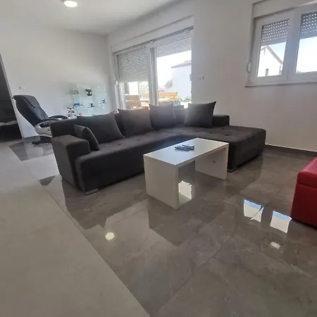 Apartment Marta 3 Bedrooms, 2 Baths And Pool